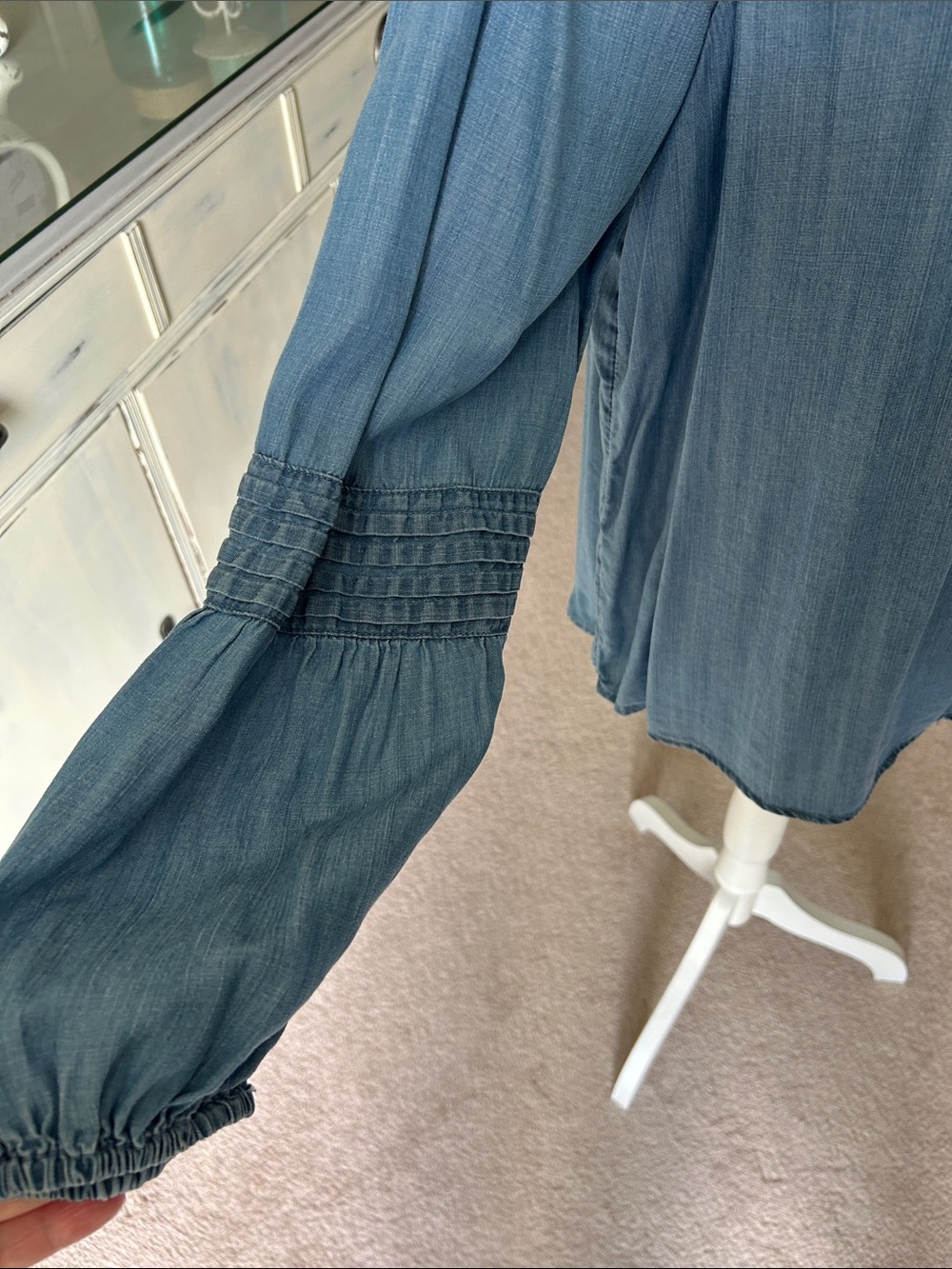 LC Lauren Conrad Light Blue Chambray Peasant Top - Picture 2 of 8